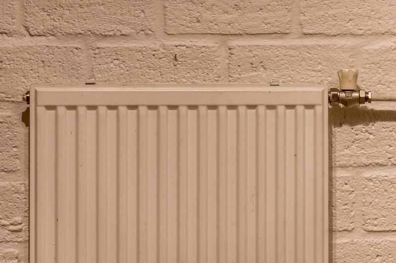 Radiatoren ontluchten en de cv bijvullen: de klus van tien minuten voor elk stookseizoen