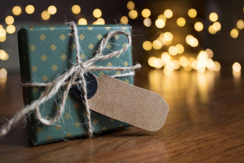 Sinterklaas op een klein budget: surprises van karton en restjes